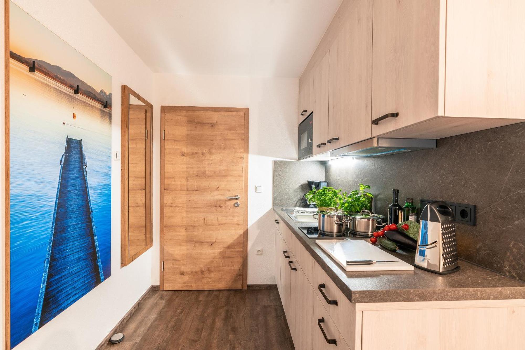 Gaeste- Und Apartmenthaus Wiesholler Chieming Luaran gambar